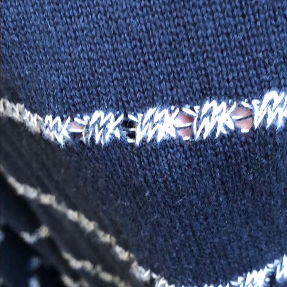 Tommy Hilfiger Sweater! Blue Stripes. LIKE NEW - Picture 5 of 6